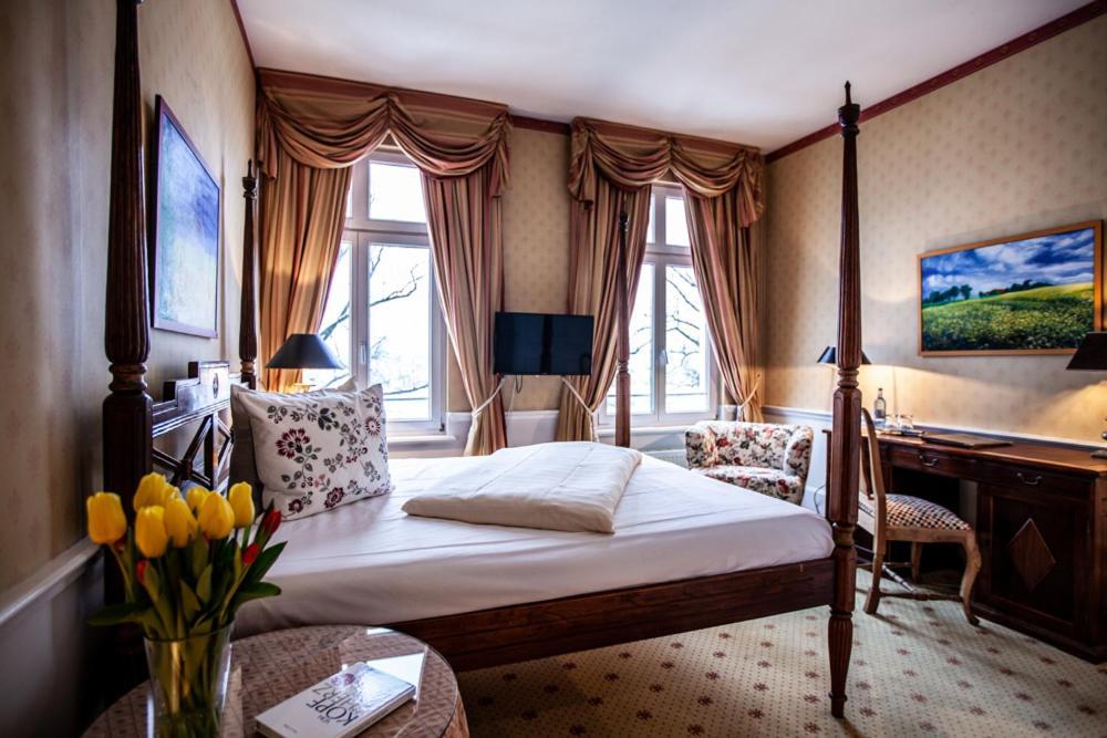 Hotel Niederlaendischer Hof 슈베린 외부 사진