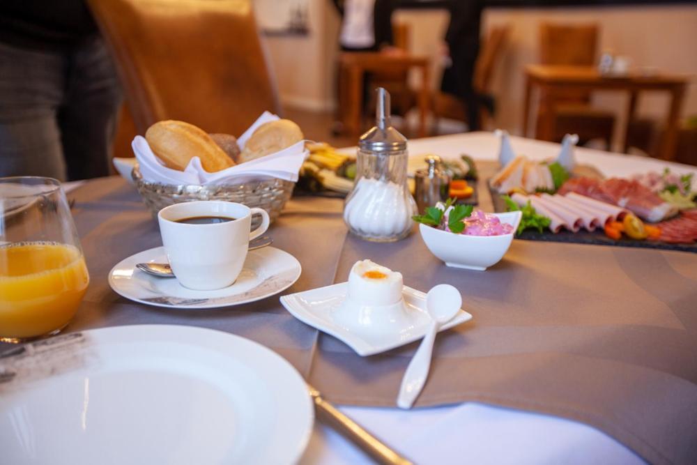 Hotel Niederlaendischer Hof 슈베린 외부 사진