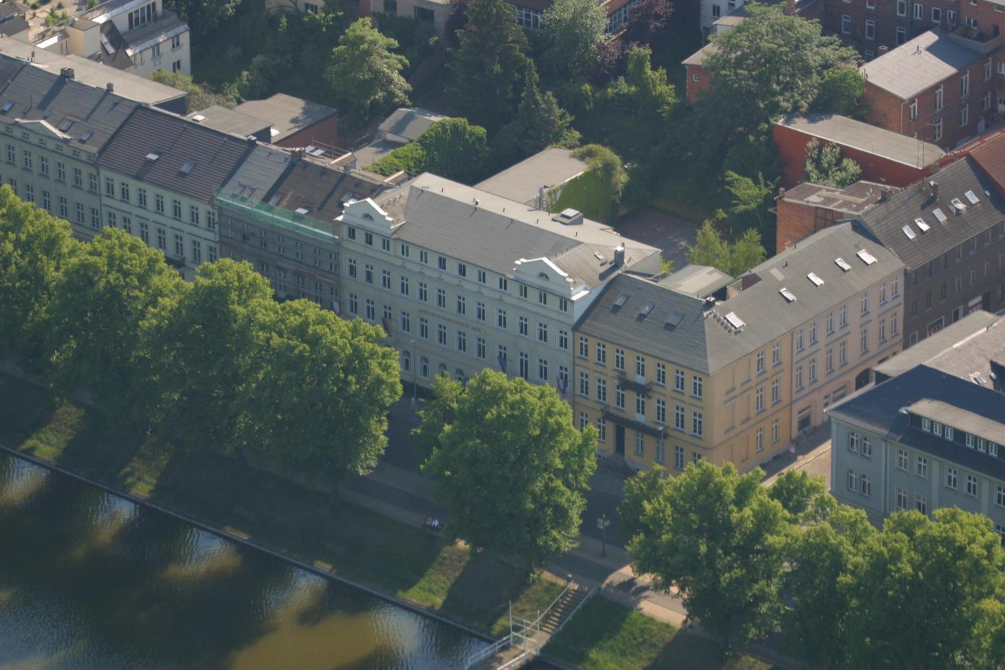 Hotel Niederlaendischer Hof 슈베린 외부 사진
