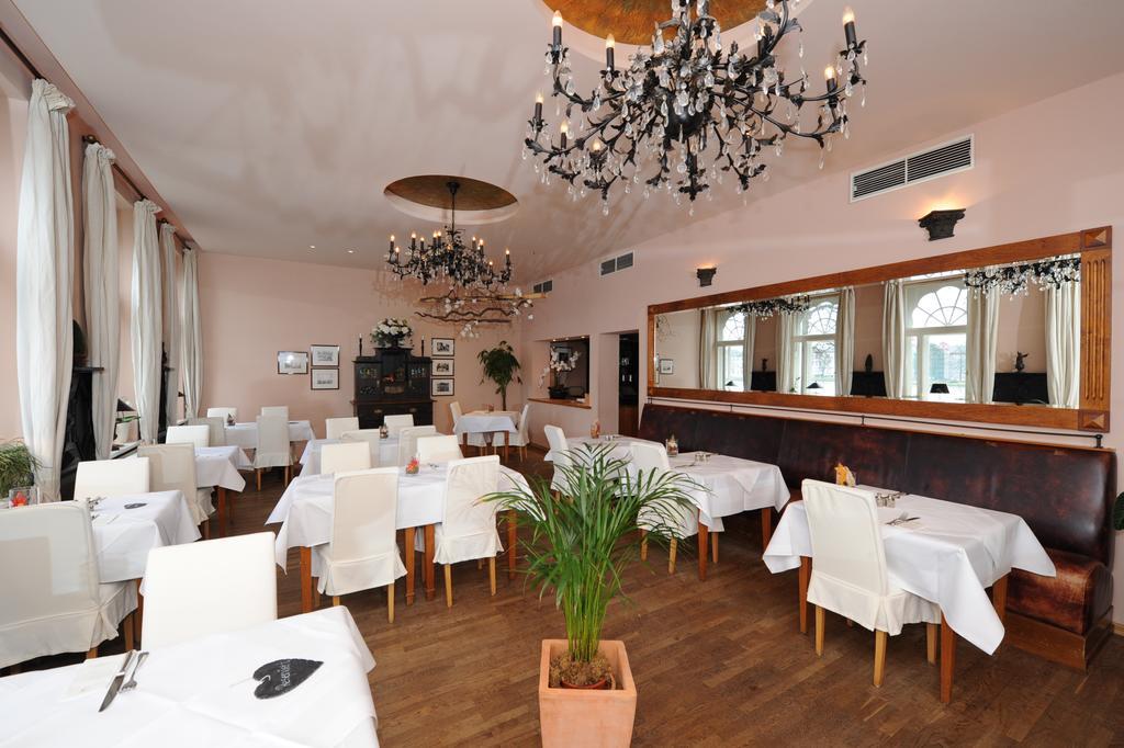 Hotel Niederlaendischer Hof 슈베린 외부 사진