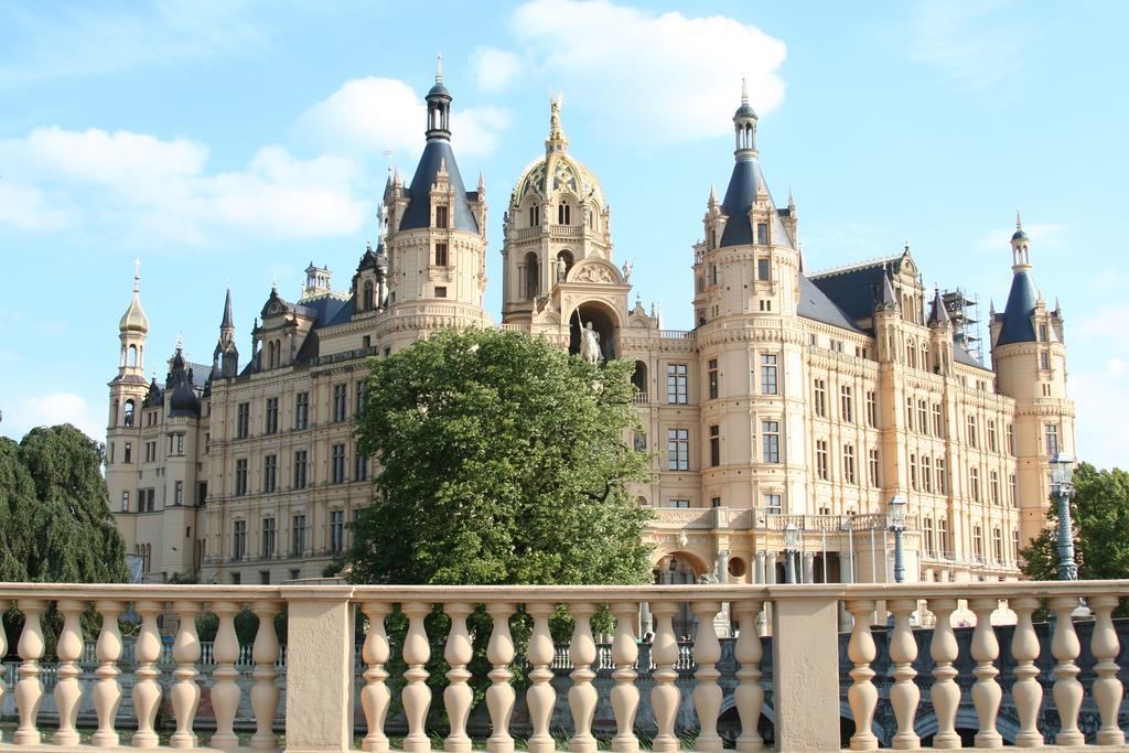 Hotel Niederlaendischer Hof 슈베린 외부 사진
