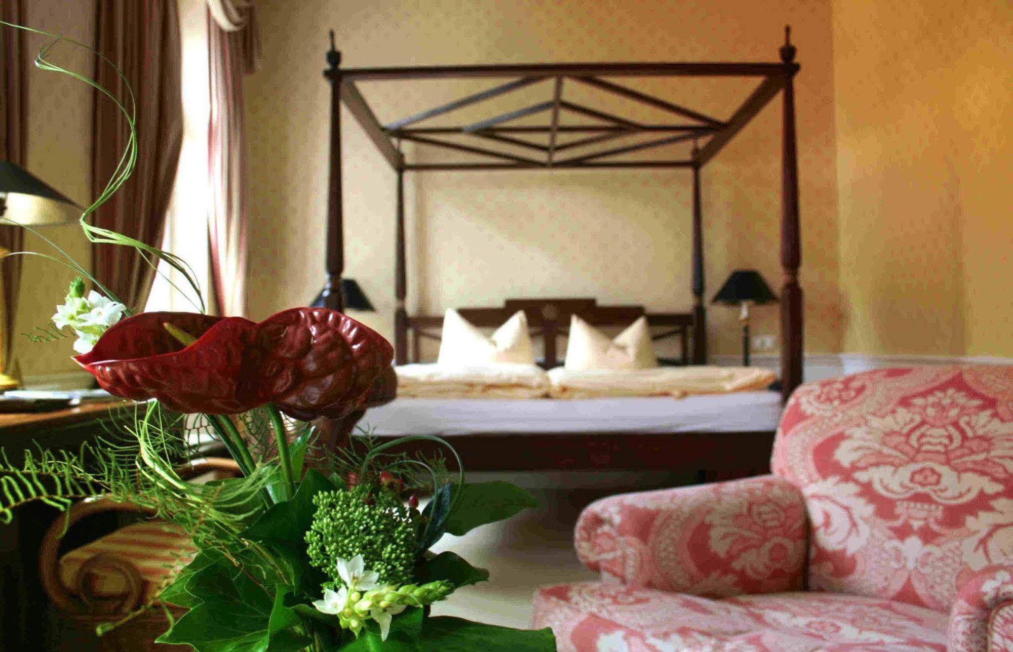 Hotel Niederlaendischer Hof 슈베린 외부 사진