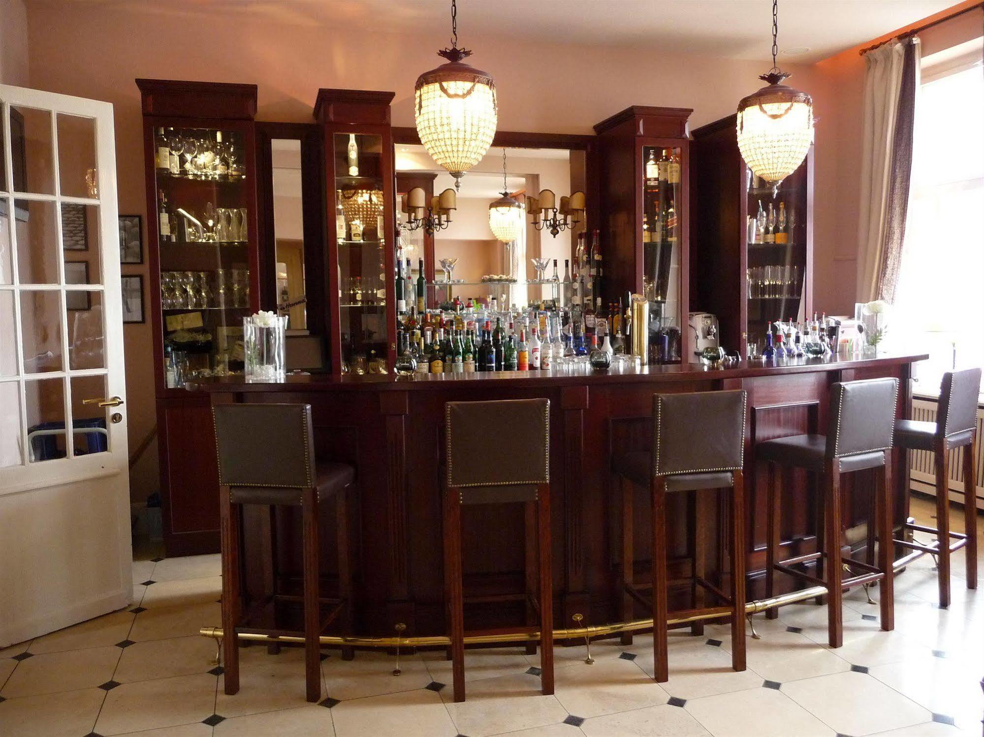 Hotel Niederlaendischer Hof 슈베린 레스토랑 사진